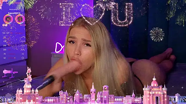 Snapshot of DreamPussyy chatting on September 21, 2025, 5:23 am DreamPussyy online show from September 21, 2025, 5:23 am