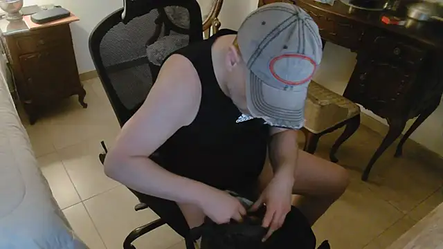 slzypvtpig online show from February 7, 2026, 11:51 am