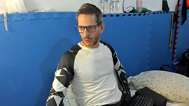 Snapshot of Samurayjiu chatting on September 29, 2025, 11:43 pm Samurayjiu online show from September 29, 2025, 11:43 pm