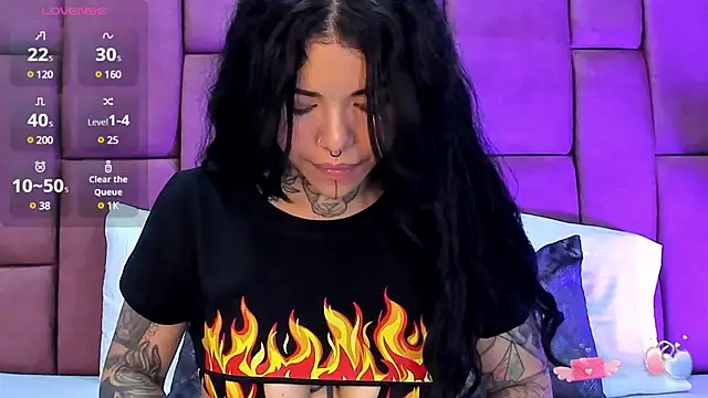 NinaInk online show from March 20, 2025, 5:58 pm