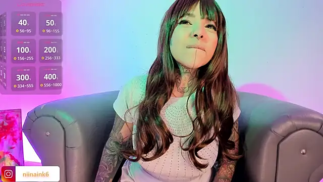 NinaInk online show from September 23, 2025, 1:51 pm