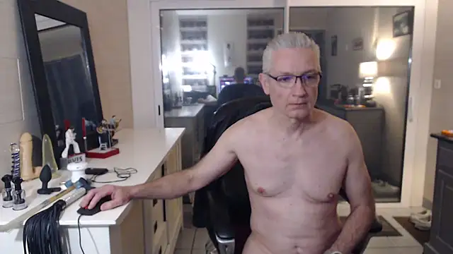 Goduleur69 online show from January 15, 2025, 8:16 pm