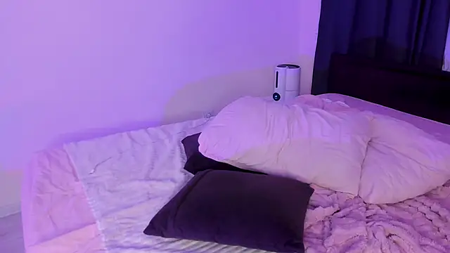 elliemintlover online show from February 20, 2025, 9:53 pm