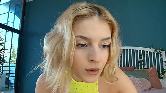 AlicePirs online show from May 25, 2026, 4:01 am