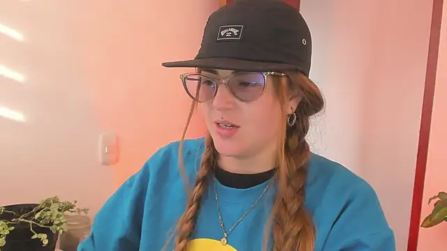 tekila   online show from May 28, 2026, 10:04 pm