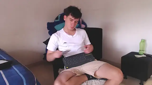 Snapshot of harry_greg21 chatting on February 21, 2026, 3:47 pm harry greg21 online show from February 21, 2026, 3:47 pm