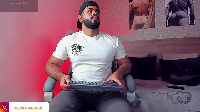 noah crux online show from October 27, 2025, 12:17 pm