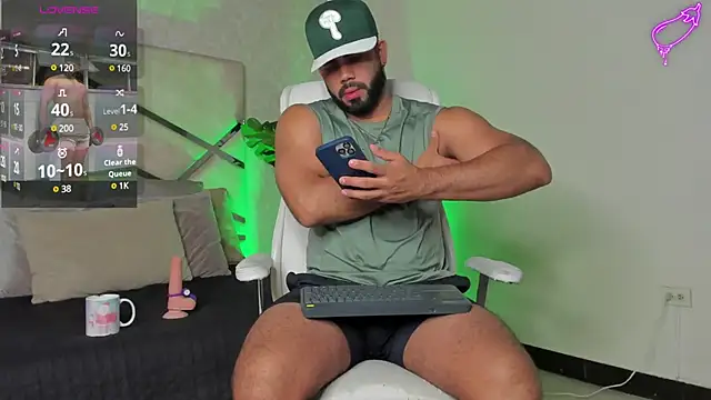 noah crux online show from March 18, 2025, 10:07 am