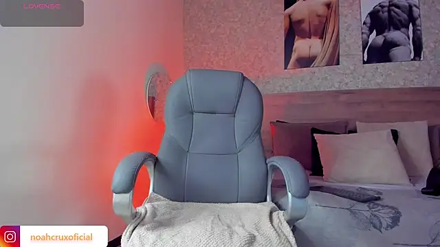 noah crux online show from October 18, 2025, 11:56 am