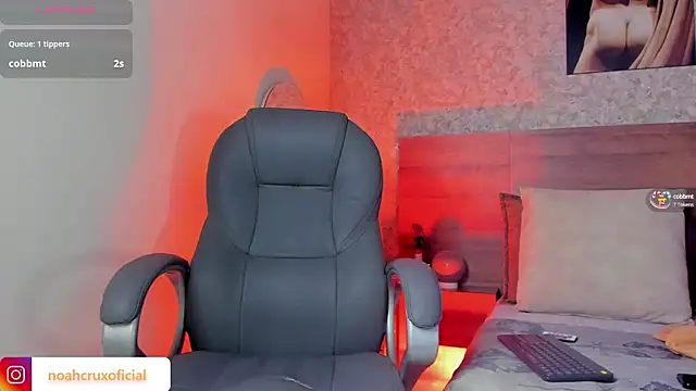 noah crux online show from September 23, 2025, 7:32 pm