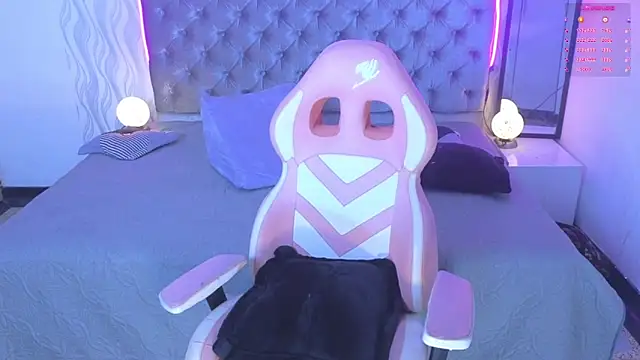 Snapshot of zoe_arango chatting on December 13, 2024, 1:37 am zoe arango online show from December 13, 2024, 1:37 am