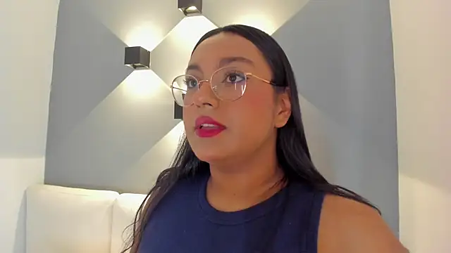 ellamontoya online show from October 11, 2025, 12:17 pm