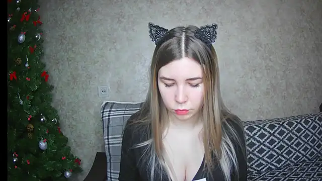 ElllaNuar online show from January 30, 2025, 1:22 am