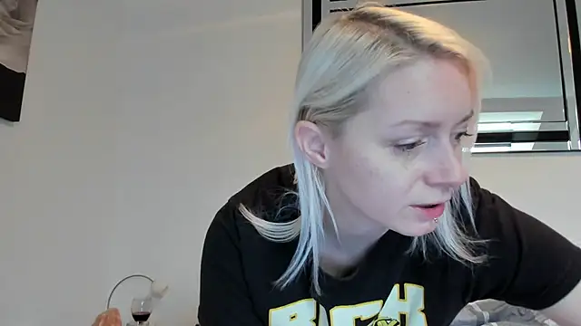 BetterThanYourEx69 online show from November 12, 2025, 11:14 am