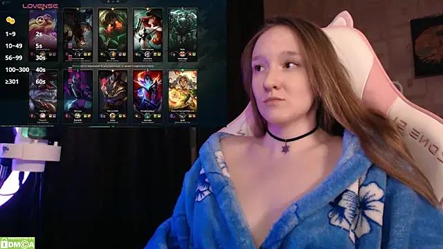 MoonlishSiren online show from March 2, 2025, 9:08 pm