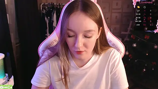 MoonlishSiren online show from January 26, 2025, 9:51 pm