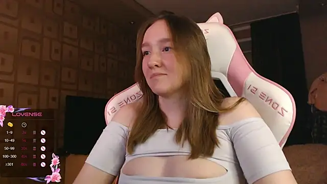 MoonlishSiren online show from October 5, 2025, 8:10 pm