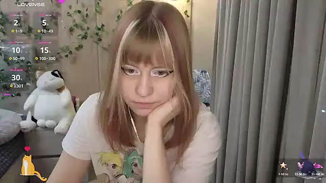 Snapshot of HermioneHHH chatting on October 20, 2025, 8:09 pm HermioneHHH online show from October 20, 2025, 8:09 pm