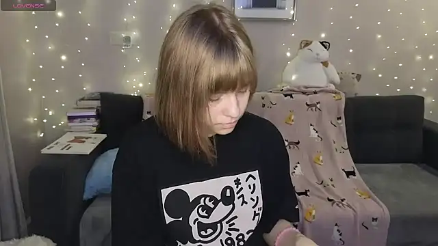 Snapshot of HermioneHHH chatting on January 25, 2025, 6:02 pm HermioneHHH online show from January 25, 2025, 6:02 pm