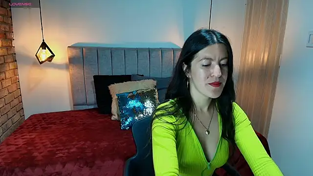 Snapshot of LiaCooper_ chatting on June 8, 2026, 12:38 pm LiaCooper online show from June 8, 2026, 12:38 pm