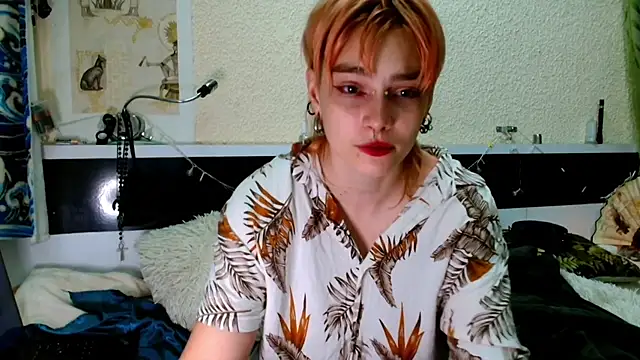 Sophie Bell online show from June 8, 2026, 6:30 pm
