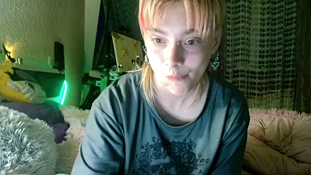 Sophie Bell online show from May 16, 2026, 6:29 pm