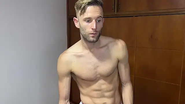 Snapshot of aquilesmade chatting on December 14, 2024, 9:02 pm aquilesmade online show from December 14, 2024, 9:02 pm