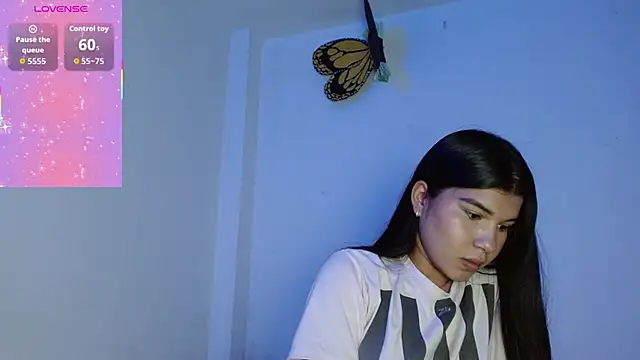 SophiaMeyerst online show from December 15, 2025, 2:23 pm