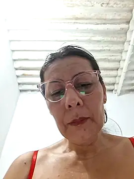 Mia-funny20 online show from September 24, 2025, 8:48 pm