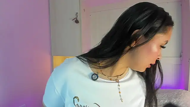 valerymeyerr online show from December 16, 2025, 4:06 am