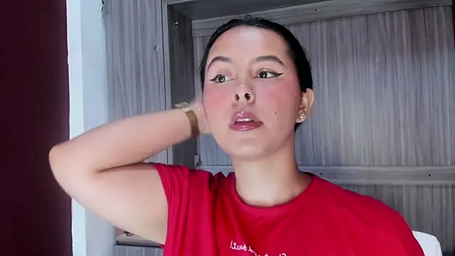 valerymeyerr online show from April 17, 2026, 11:57 am