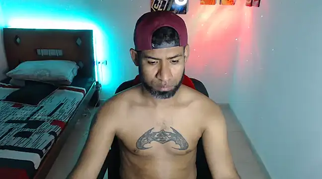 Enriblack92 online show from December 27, 2024, 6:53 pm