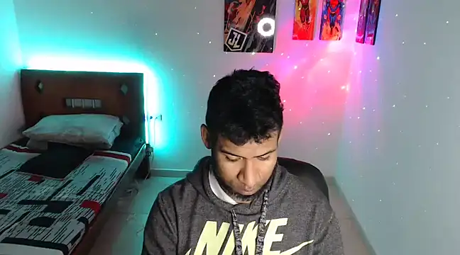 Enriblack92 online show from December 28, 2024, 2:22 am