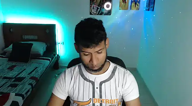 Enriblack92 online show from December 26, 2024, 8:21 pm