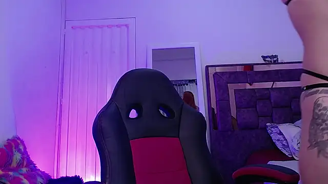 Snapshot of alejandrafitt chatting on October 17, 2025, 9:49 pm alejandrafitt online show from October 17, 2025, 9:49 pm