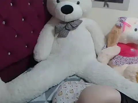 MOLLY4444 online show from February 13, 2026, 12:10 am