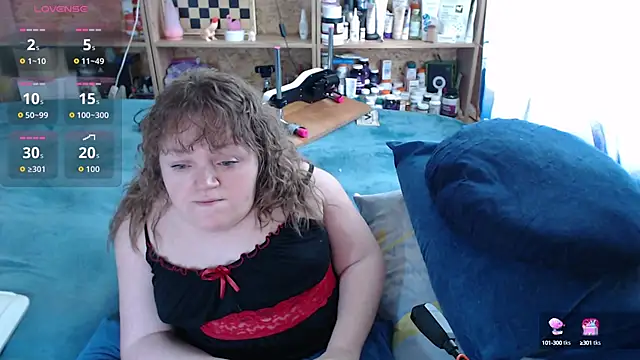 MiniNatalie online show from October 13, 2025, 9:33 am