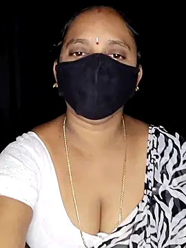 vintage-vibs online show from November 4, 2025, 3:32 am