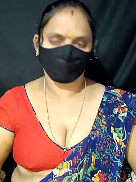 Snapshot of vintage-vibs chatting on February 28, 2025, 4:54 am vintage-vibs online show from February 28, 2025, 4:54 am