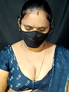 Snapshot of vintage-vibs chatting on March 8, 2025, 5:54 pm vintage-vibs online show from March 8, 2025, 5:54 pm