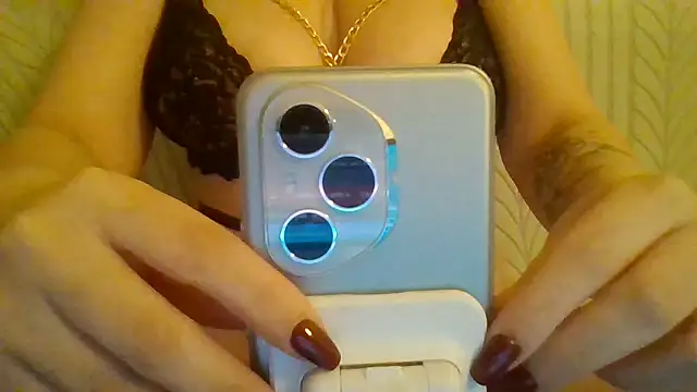 Twerkqueenn online show from November 23, 2025, 11:48 pm