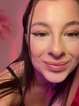 Mia-Minou online show from February 14, 2026, 1:22 pm