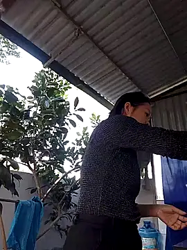 Aninyin22 online show from November 25, 2025, 2:45 am