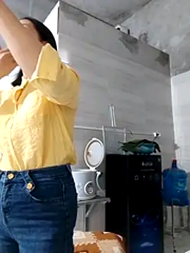 Snapshot of Aninyin22 chatting on January 19, 2026, 2:15 am Aninyin22 online show from January 19, 2026, 2:15 am