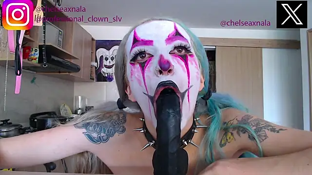 Snapshot of Eloise-brown chatting on September 13, 2025, 7:36 pm Eloise-brown online show from September 13, 2025, 7:36 pm