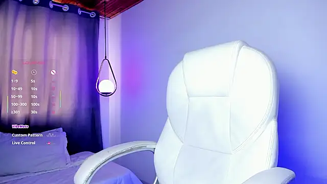 mia nevaeh online show from February 5, 2026, 8:04 pm