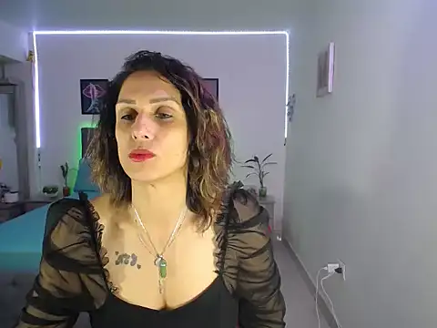 Corina hot online show from May 31, 2026, 9:04 am