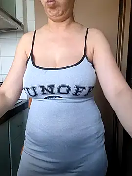 Snapshot of LenaShow chatting on October 25, 2025, 1:38 am LenaShow online show from October 25, 2025, 1:38 am