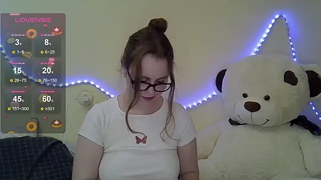 Snapshot of Sellya_Houston chatting on February 3, 2025, 8:57 pm Sellya Houston online show from February 3, 2025, 8:57 pm