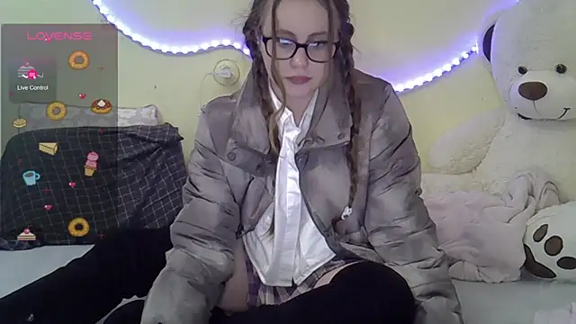 Snapshot of Sellya_Houston chatting on February 4, 2025, 5:01 pm Sellya Houston online show from February 4, 2025, 5:01 pm